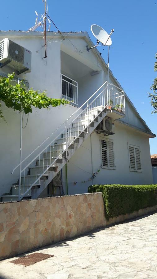 Apartman Zora Трогир Екстериор снимка